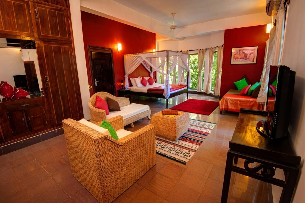 The Willow Boutique Hotel Phnom Penh Exterior foto