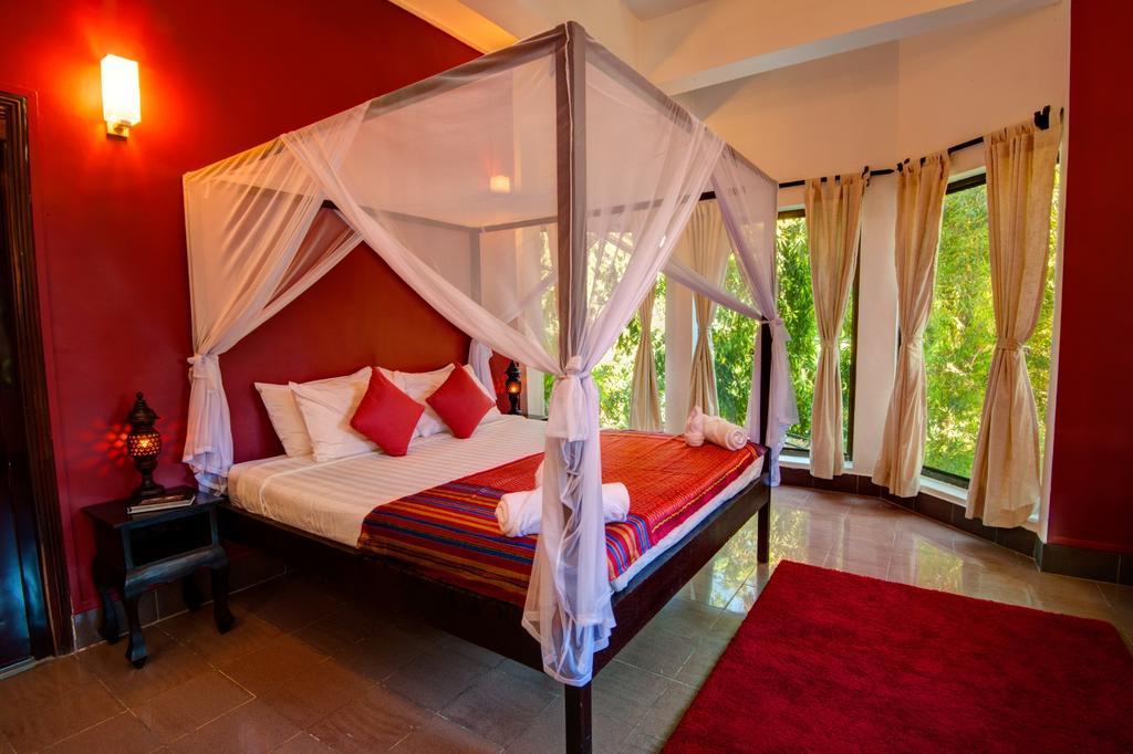 The Willow Boutique Hotel Phnom Penh Exterior foto
