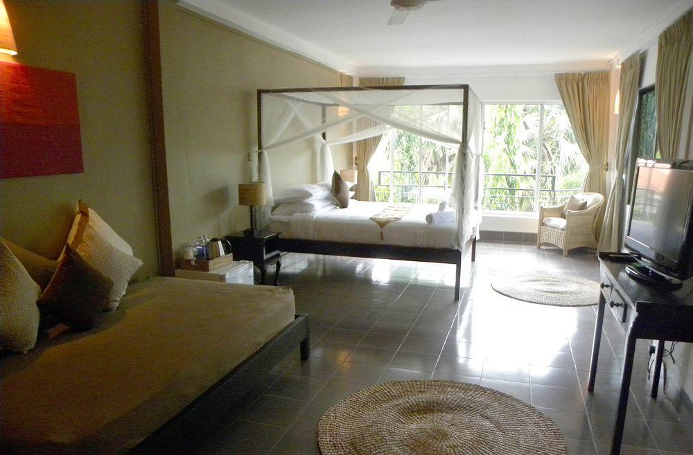 The Willow Boutique Hotel Phnom Penh Exterior foto