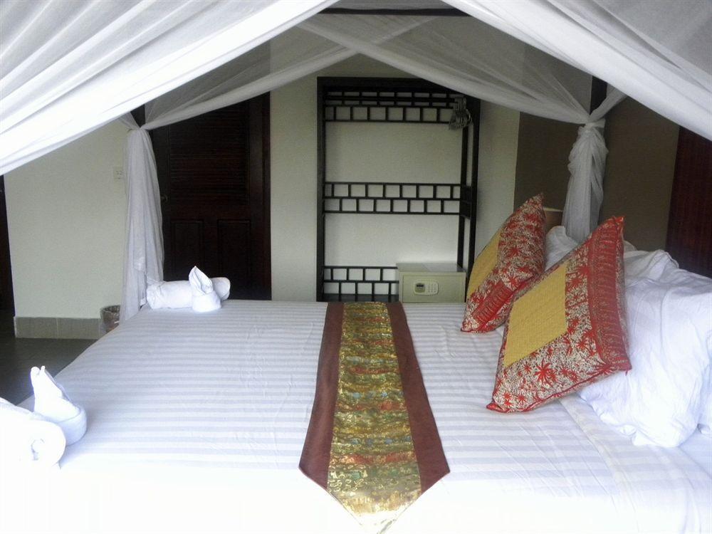 The Willow Boutique Hotel Phnom Penh Exterior foto